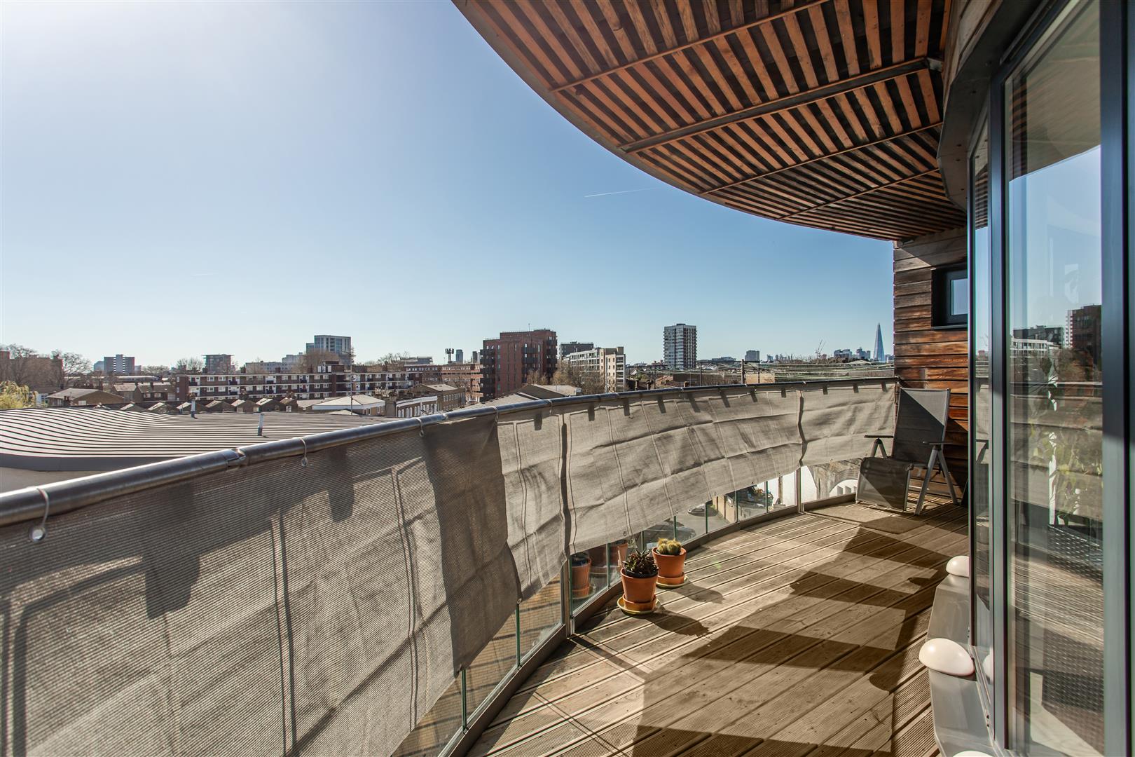 St. Pauls Way, Mile End